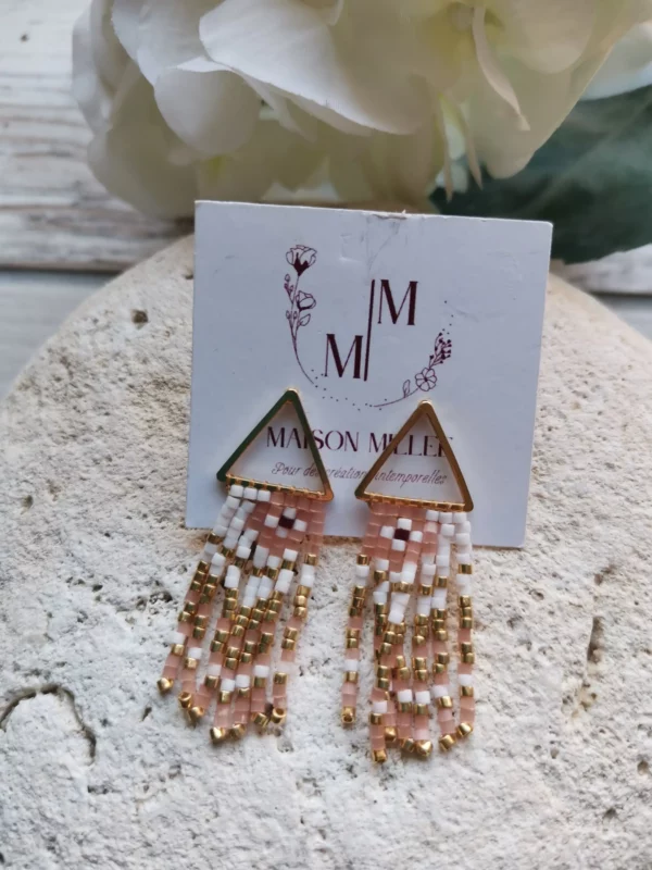 Boucles triangles pendantes courtes | perles Miyuki | plaqué or 24k – Image 3