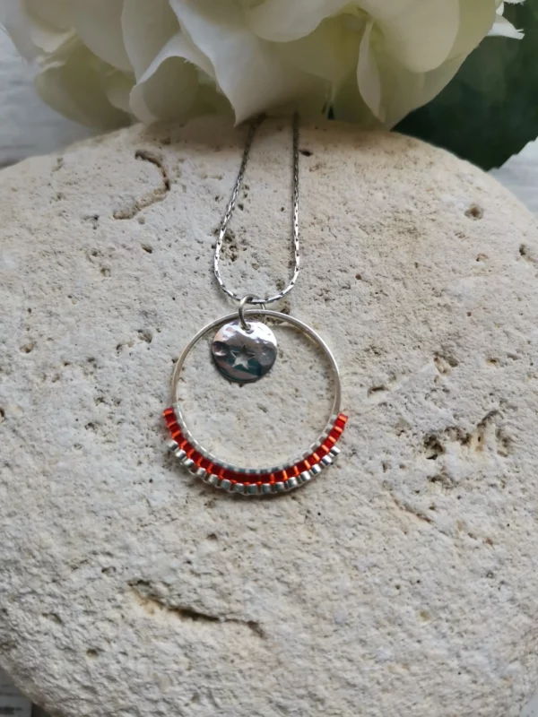 Collier pendentif anneau Miyuki tissé | acier inoxydable – Image 3