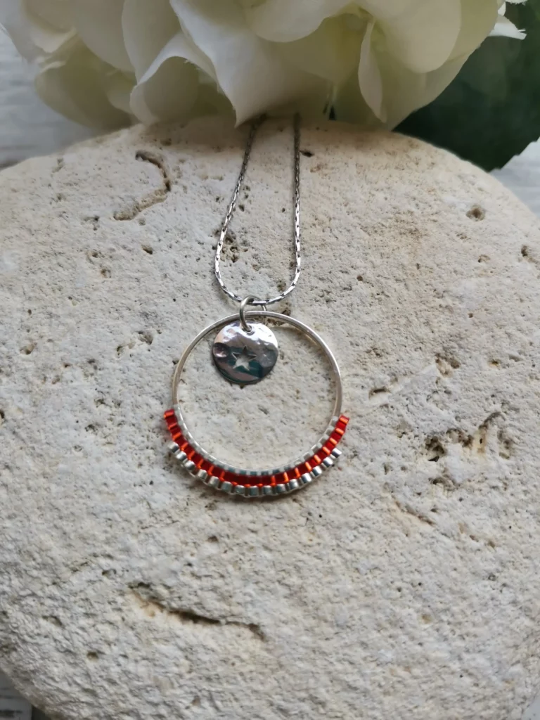 Collier pendentif anneau argent orange-min